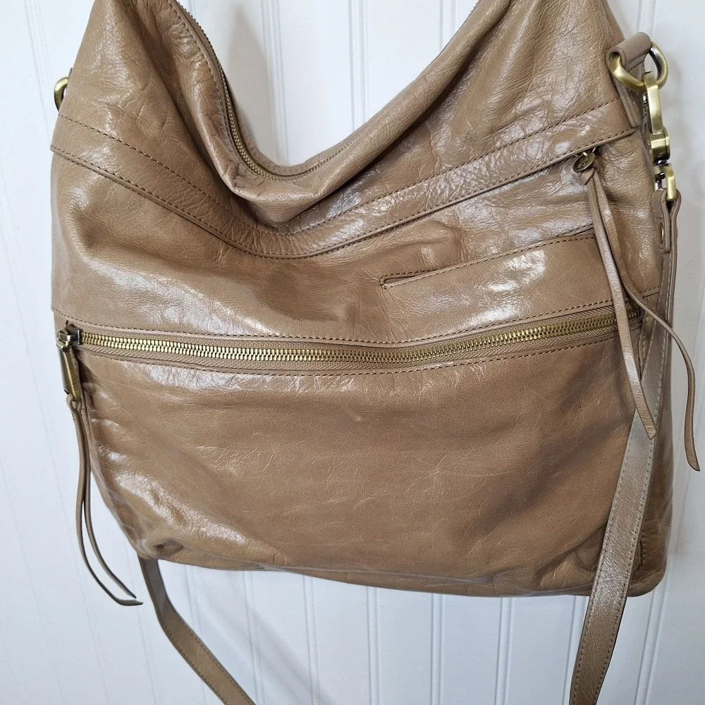 HOBO Liberty Leather Convertible Crossbody‎ Shoulder Bag Tan Large Pockets Zip